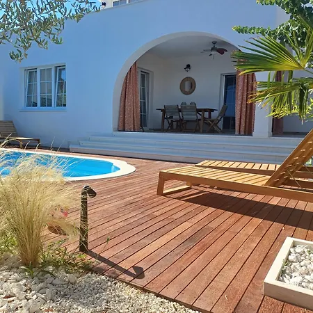 The Three Flowers Pool House Trogir