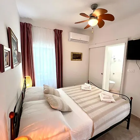 Apartamento The Three Flowers Pool House Trogir