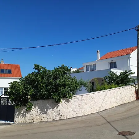 Apartman The Three Flowers Pool House *
