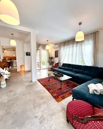 The Three Flowers Pool House Apartman Trogir