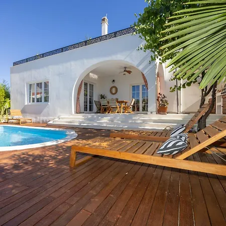 Apartment The Three Flowers Pool House Trogir