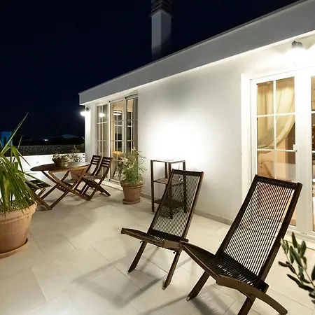 The Three Flowers Pool House * Trogir