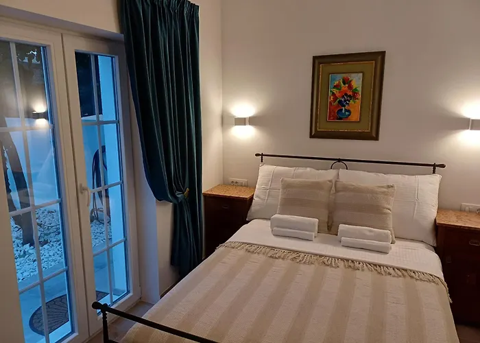 Appartement The Three Flowers Pool House Trogir