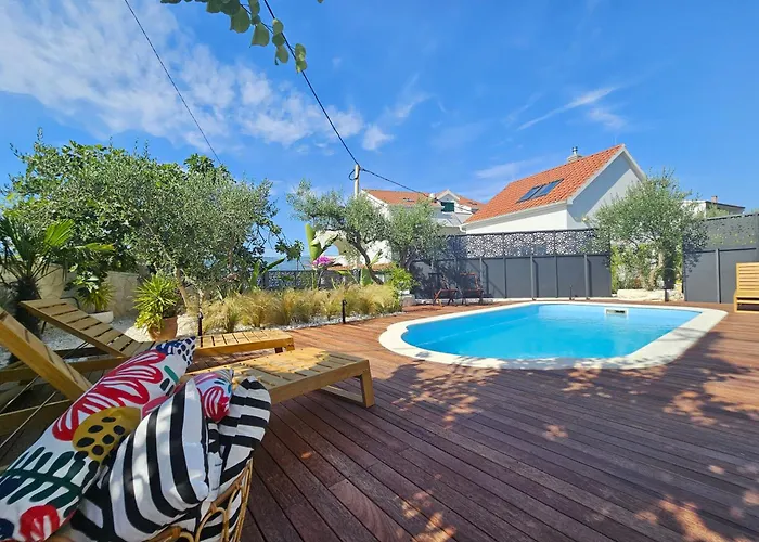 Appartement The Three Flowers Pool House