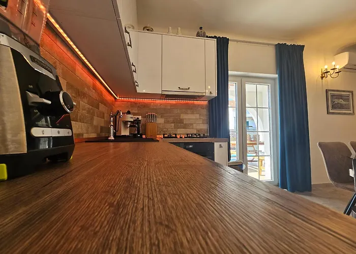 Appartement The Three Flowers Pool House