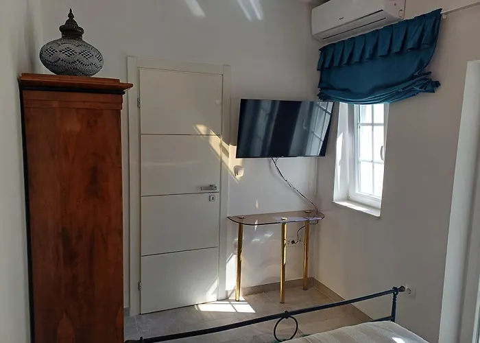 Appartement The Three Flowers Pool House