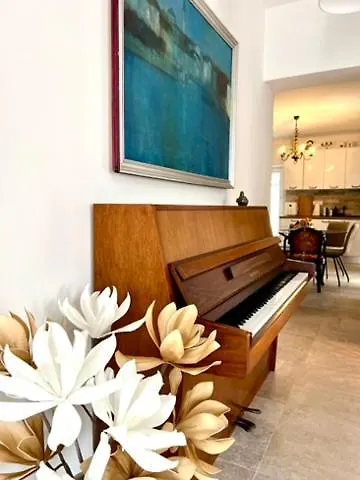 Appartement The Three Flowers Pool House