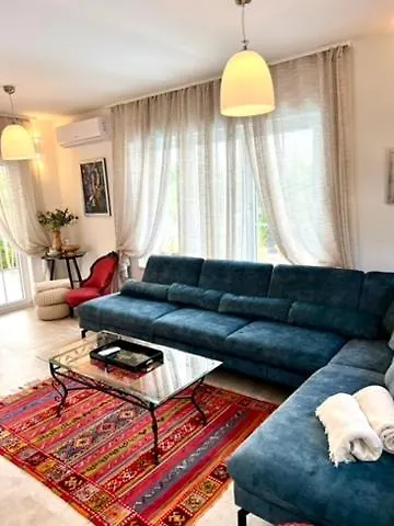 The Three Flowers Pool House * Trogir