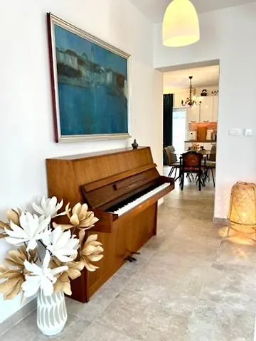 Appartement The Three Flowers Pool House