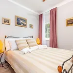The Three Flowers Pool House Trogir