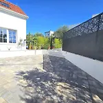 The Three Flowers Pool House * Trogir