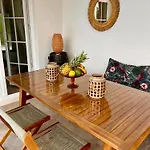 Apartment The Three Flowers Pool House Trogir
