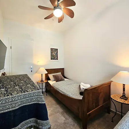 The Three Flowers Pool House Appartamento